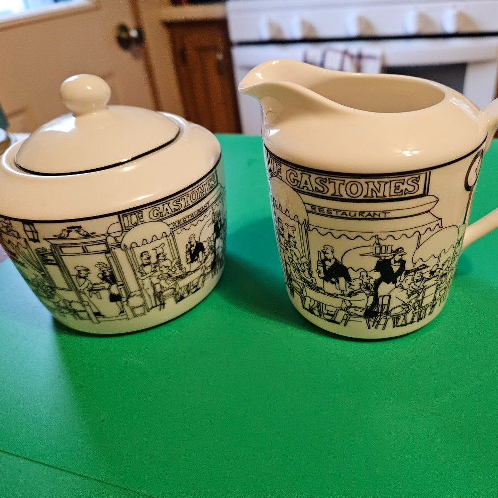 vintage creamer& sugar bowl set le resteraunt black&white illustrations of Paris